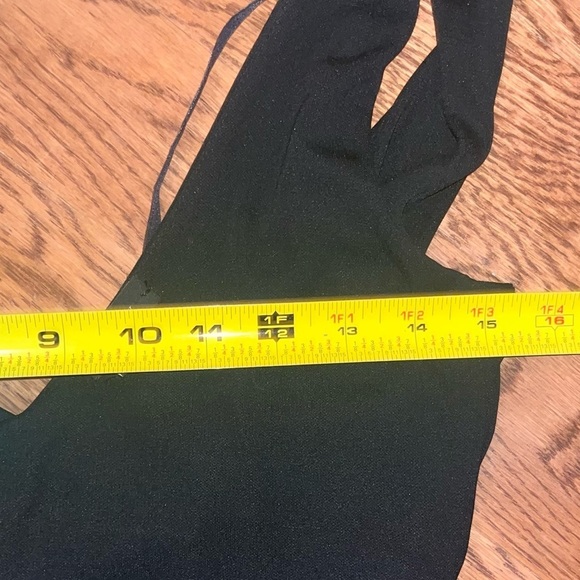 ⭐️Host Pick⭐️Theory Black V Neck Dress!! Size 10 sleeveless shoulder ties V back - Picture 13 of 14